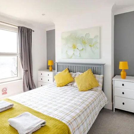 Castle View 2 Bedroom Apartment In Town Centre Хейстингс Екстериор снимка