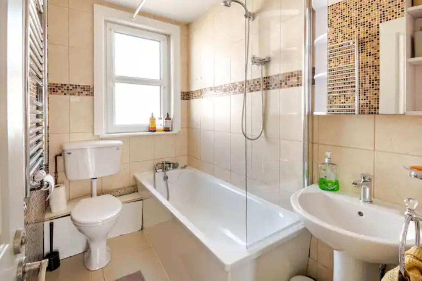 Castle View 2 Bedroom Apartment In Town Centre Хейстингс Екстериор снимка
