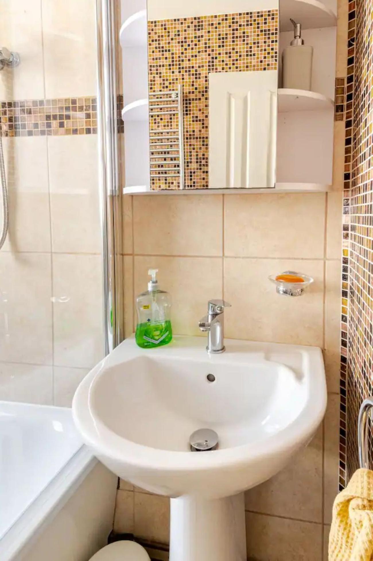 Castle View 2 Bedroom Apartment In Town Centre Хейстингс Екстериор снимка