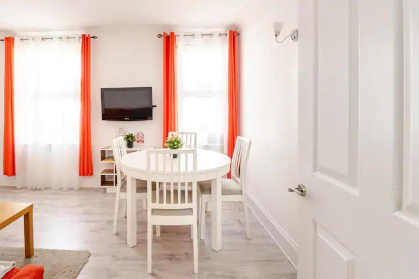 Castle View 2 Bedroom Apartment In Town Centre Хейстингс Екстериор снимка