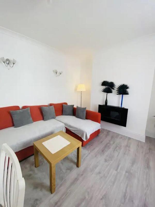 Castle View 2 Bedroom Apartment In Town Centre Хейстингс Екстериор снимка