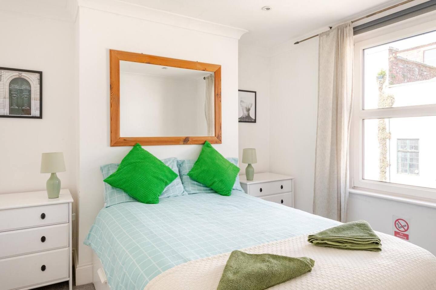 Castle View 2 Bedroom Apartment In Town Centre Хейстингс Екстериор снимка